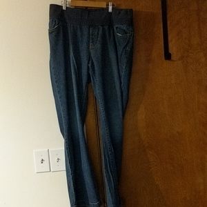 Gap maternity jeans